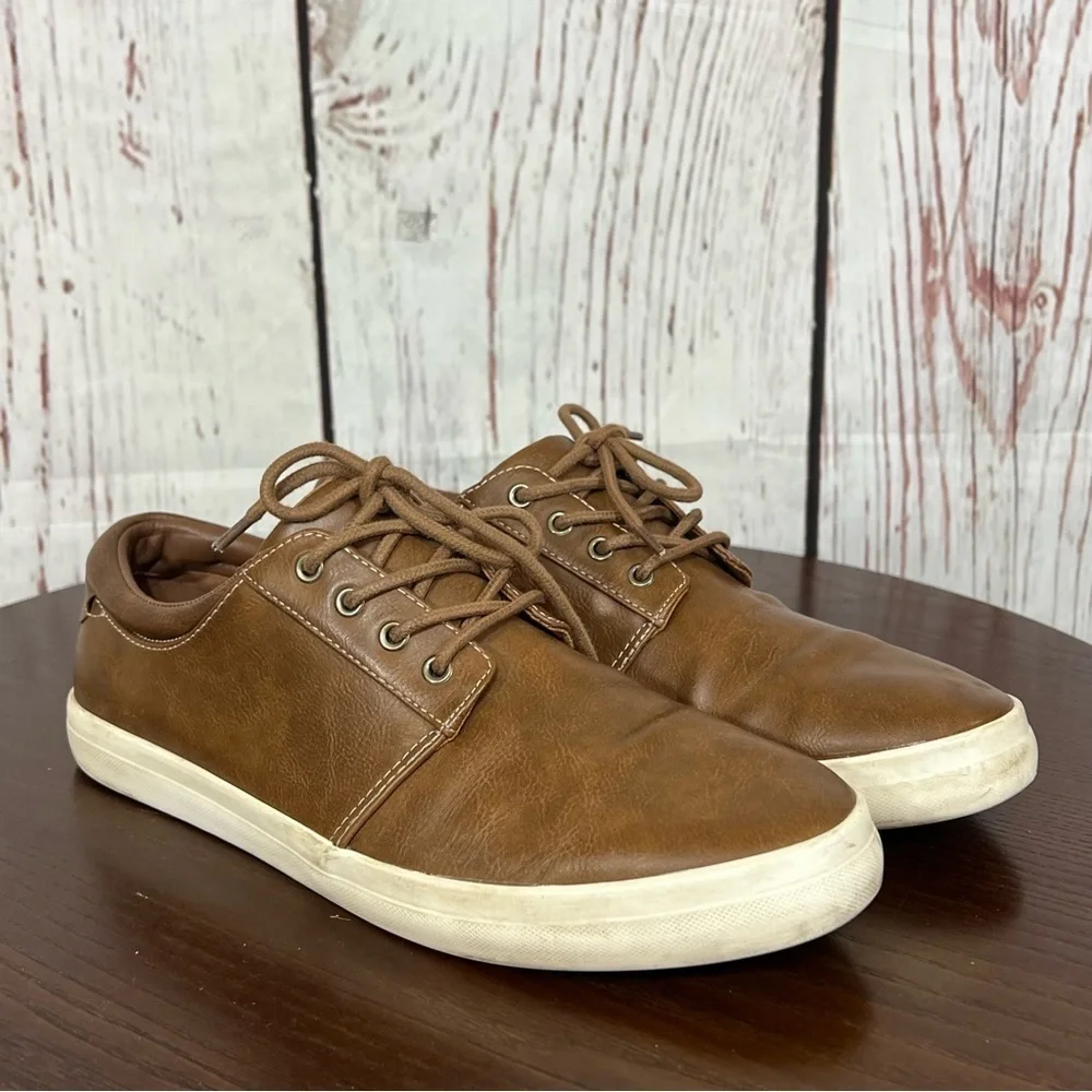 GOODFELLOW & Company Brown Faux Leather Sneakers Dressy Casual Style size 9 GUC